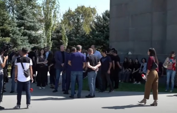 Депутаты от фракции «Армения» посетили «Ераблур» (видео)